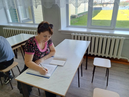 Проверка организации питания членами комиссии в школьной столовой